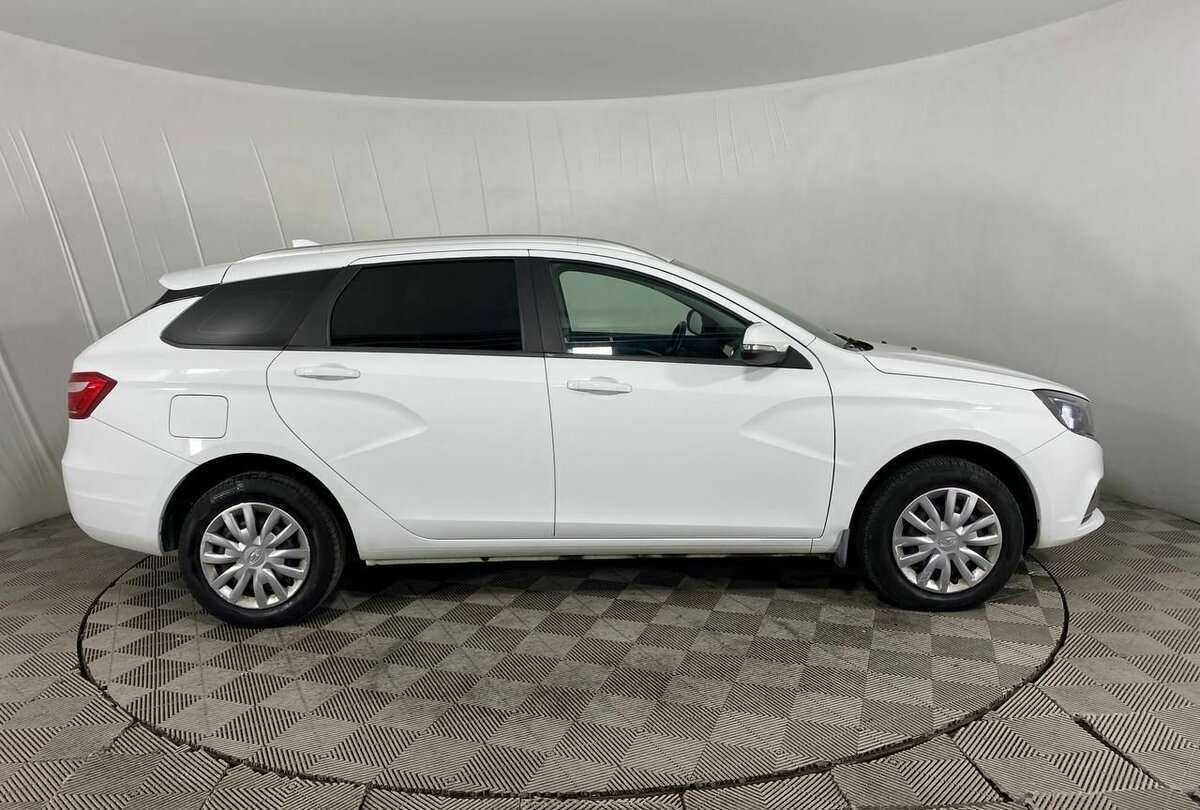 Lada (ВАЗ) Vesta SW, 2021 - фото №4